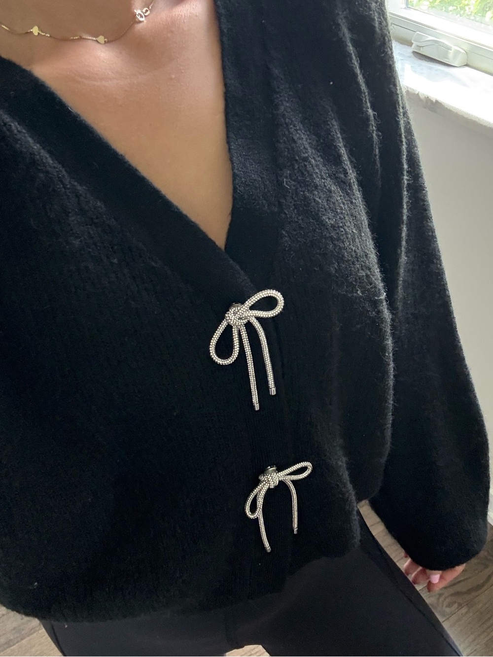 H&M Black Crystal Bow Tie-Front Women's Sweater - Picture 3 of 7